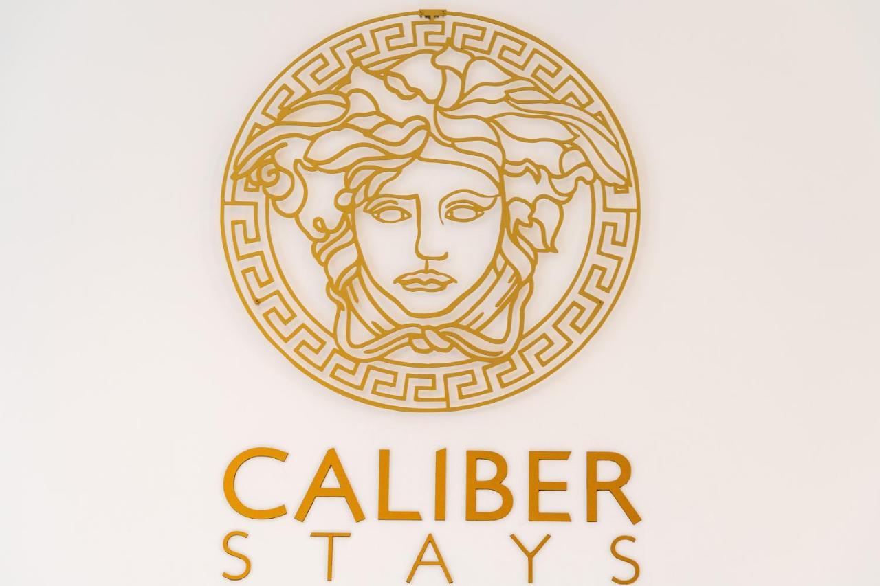 Caliber Stays Birmingham Bliss - Medusa Suite Apartments - Central 2-Bed Retreat - City Attractions, Sleeps 4, Free Netflix, Nearby Parking & Close Proximity - Bullring, Grand Central, The Cube - 5 Minutes Walk Exterior photo